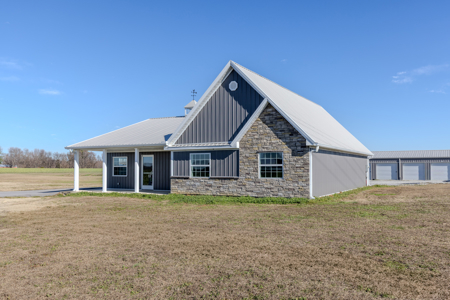 Commercial Office Building for Sale w/ Self Storage Revenue in TN - image 25