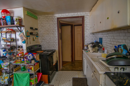 Rare investment opportunity in the heart of historic Seligman, AZ - image 26