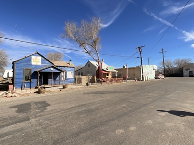 Rare investment opportunity in the heart of historic Seligman, AZ - image 5