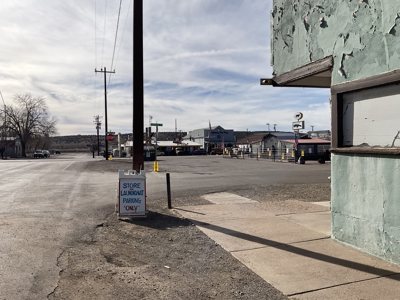 Rare investment opportunity in the heart of historic Seligman, AZ - image 6