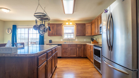 Country Home and Acreage for sale in the Missouri Ozarks - image 9