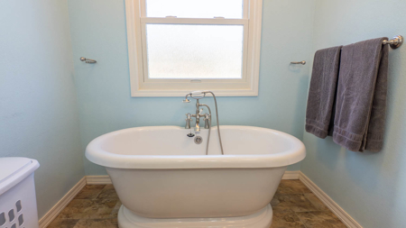 Country Home and Acreage for sale in the Missouri Ozarks - image 17