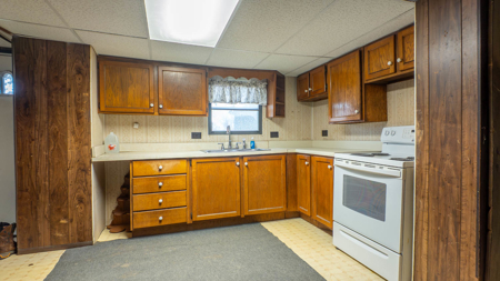 Country Home in the Ozarks | Alton, Missouri - image 10