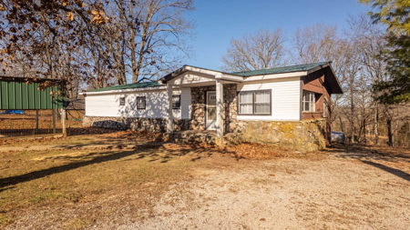 Country Home in the Ozarks | Alton, Missouri - image 28