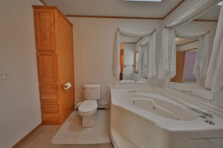 Off-Grid Solar Renewable Energy System Home on 67 Acres with Pine - image 15