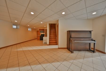 Off-Grid Solar Renewable Energy System Home on 67 Acres with Pine - image 21