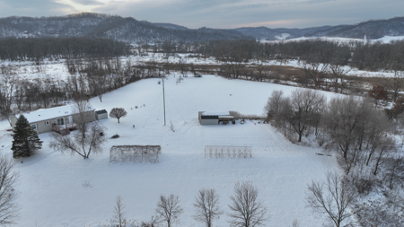 Off-Grid Solar Renewable Energy System Home on 67 Acres with Pine - image 32