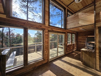 Cabin Adjoining National Forest – Billy Creek Recreational Area - image 14