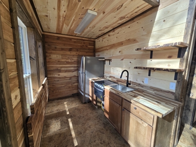 Cabin Adjoining National Forest – Billy Creek Recreational Area - image 23