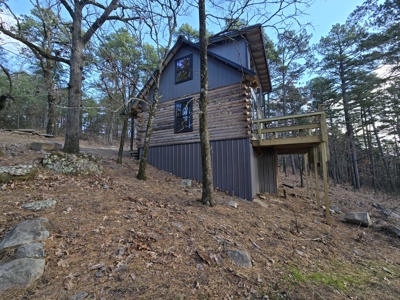 Cabin Adjoining National Forest – Billy Creek Recreational Area - image 5