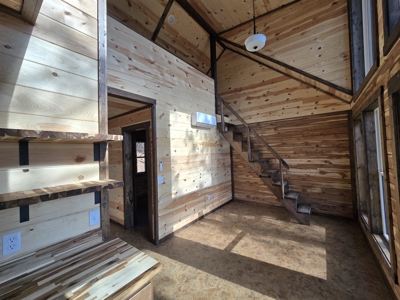 Cabin Adjoining National Forest – Billy Creek Recreational Area - image 25