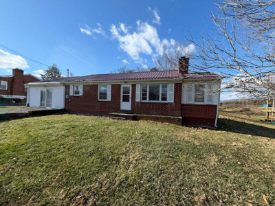 Home With Investment Potential For Sale In Marion VA - image 27