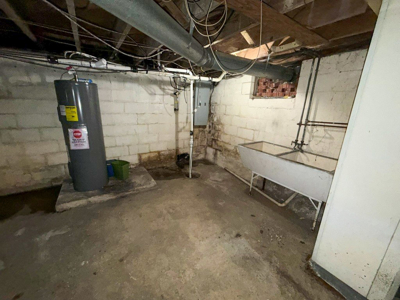 Home With Investment Potential For Sale In Marion VA - image 24