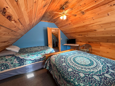 Peaceful Waterfront Cottage - Lincoln, Maine - image 18