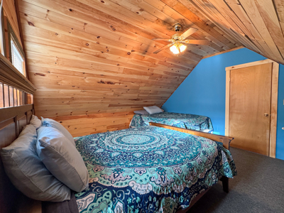 Peaceful Waterfront Cottage - Lincoln, Maine - image 17