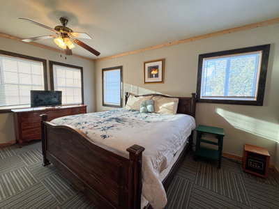 Peaceful Waterfront Cottage - Lincoln, Maine - image 13