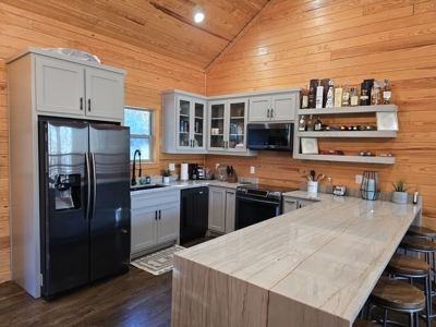 Two Stunning Rustic Cabins & Outdoor Kitchen - National Forest - image 11