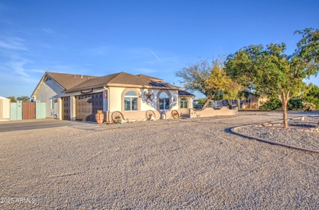 Upgraded Equestrian Retreat with Casita, Pool & Modern Amenities - image 17
