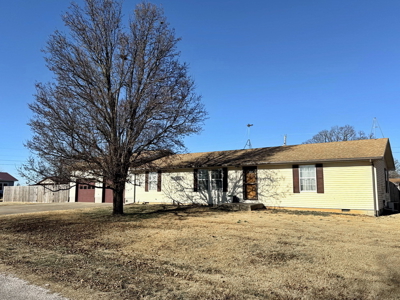 Stockton Lake Country Home for Sale, Stockton MO - image 2