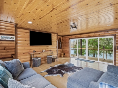 208 East Texas Acres Stocked Lake Log Cabin Cattle Ranch Hunting - image 33