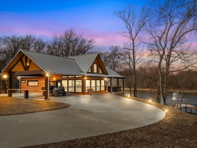 208 East Texas Acres Stocked Lake Log Cabin Cattle Ranch Hunting - image 1