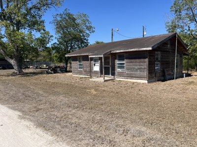 Fishing cabin on Lake Corpus Christi Tx - image 1
