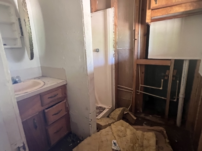 Fishing cabin on Lake Corpus Christi - image 18