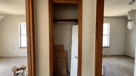 Fishing cabin on Lake Corpus Christi - image 39