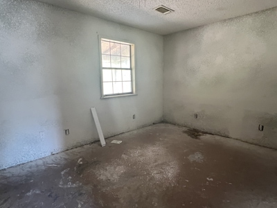 Fishing cabin on Lake Corpus Christi - image 17