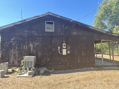 Fishing cabin on Lake Corpus Christi - image 4