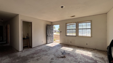 Fishing cabin on Lake Corpus Christi - image 46
