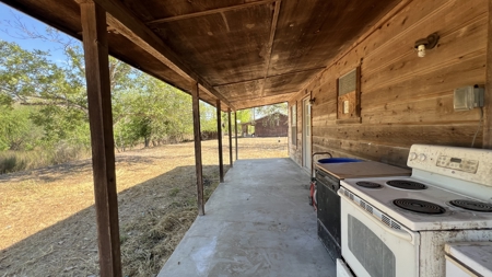 Fishing cabin on Lake Corpus Christi - image 33