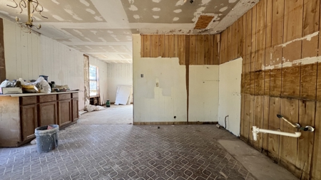 Fishing cabin on Lake Corpus Christi - image 34