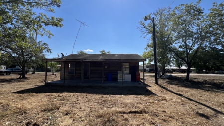 Fishing cabin on Lake Corpus Christi - image 25