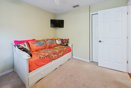 Custom 3BR/2BA Home on 10.3 acres with barn & RV hookup - image 46