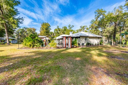 Custom 3BR/2BA Home on 10.3 acres with barn & RV hookup - image 13