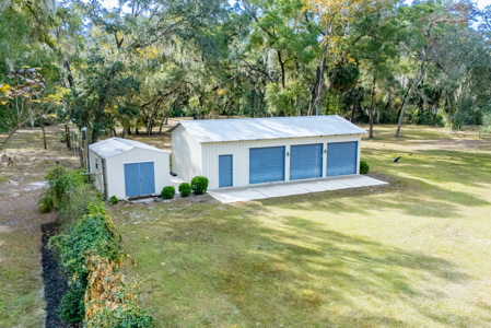 Custom 3BR/2BA Home on 10.3 acres with barn & RV hookup - image 16
