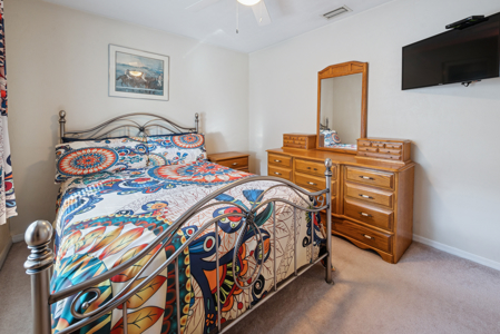 Custom 3BR/2BA Home on 10.3 acres with barn & RV hookup - image 42