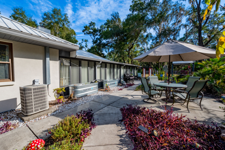 Custom 3BR/2BA Home on 10.3 acres with barn & RV hookup - image 12