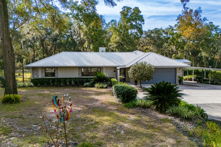 Custom 3BR/2BA Home on 10.3 acres with barn & RV hookup - image 1