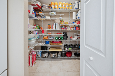 Custom 3BR/2BA Home on 10.3 acres with barn & RV hookup - image 35