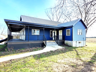 Polk County MO Farm For Sale Beautiful Home & Large Green Houses - image 3