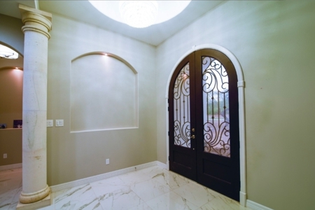 “Luxury Living on 6.875 Acres” - image 7