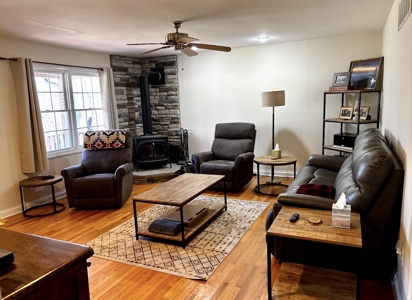 4 Bedroom Cabin on approx 150 Acres Knifley, Kentucky - image 40