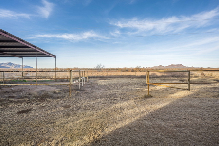 Well-Maintained Home with Horse Facilities in Las Cruces, NM - image 45