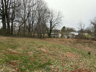 Home on 1.9+/- Acres in Albany, Kentucky - image 14