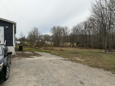 Home on 1.9+/- Acres in Albany, Kentucky - image 11