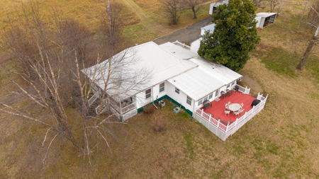 Oregon County Farm with Multiple Residences - image 9