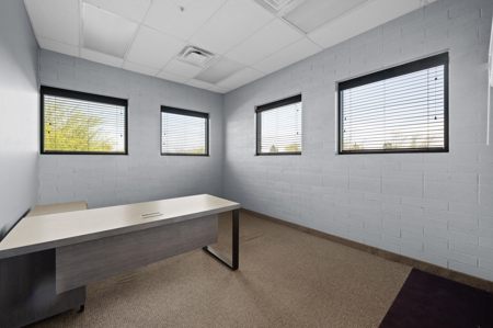 Unit for Lease at Sossaman Square in Mesa, AZ - image 4