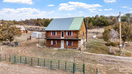 Log Home in Western Colorado With Acreage - image 1
